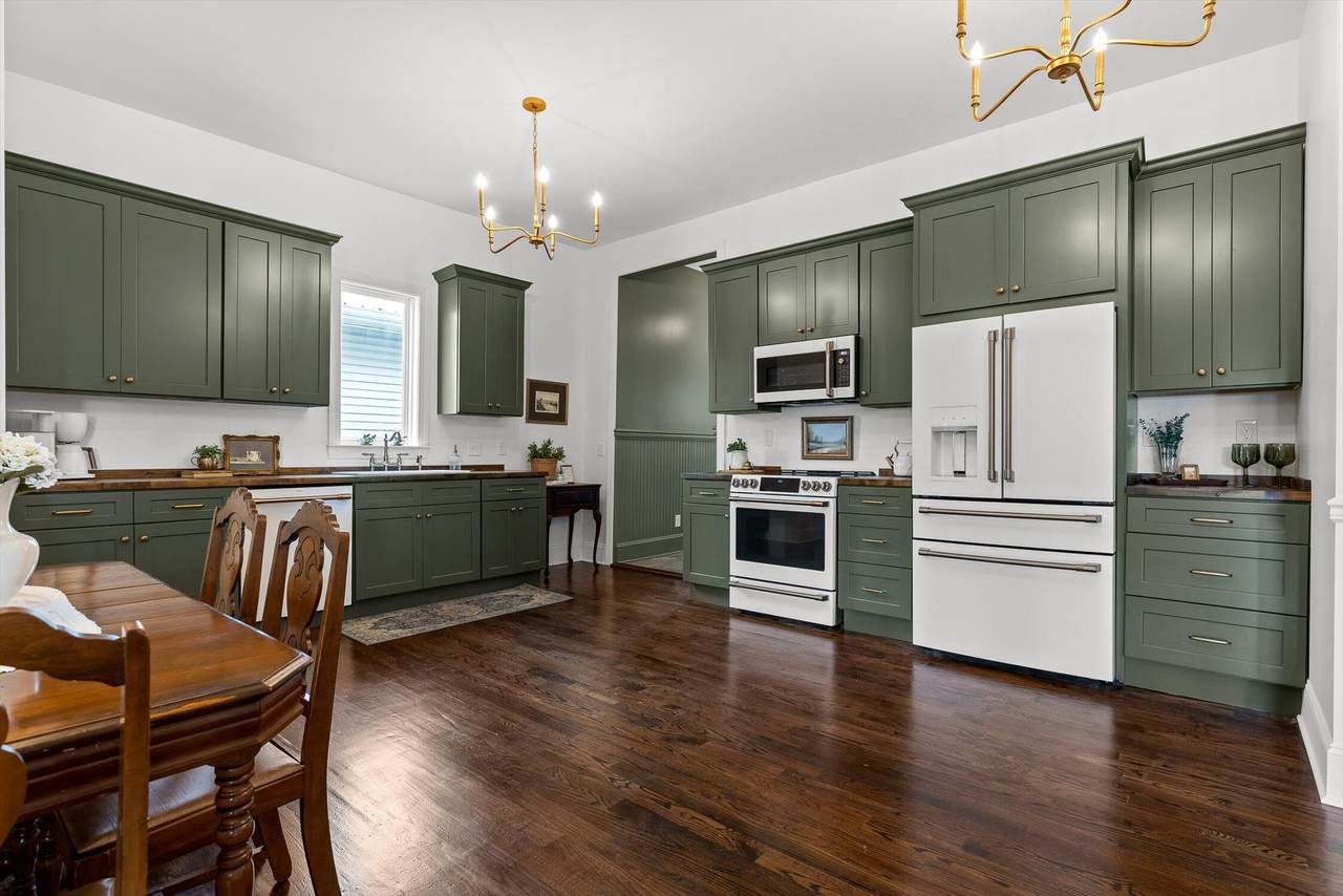 1403 Bailey Avenue - Photo 1