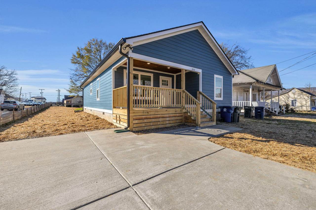 2812 46th Street - Photo 1