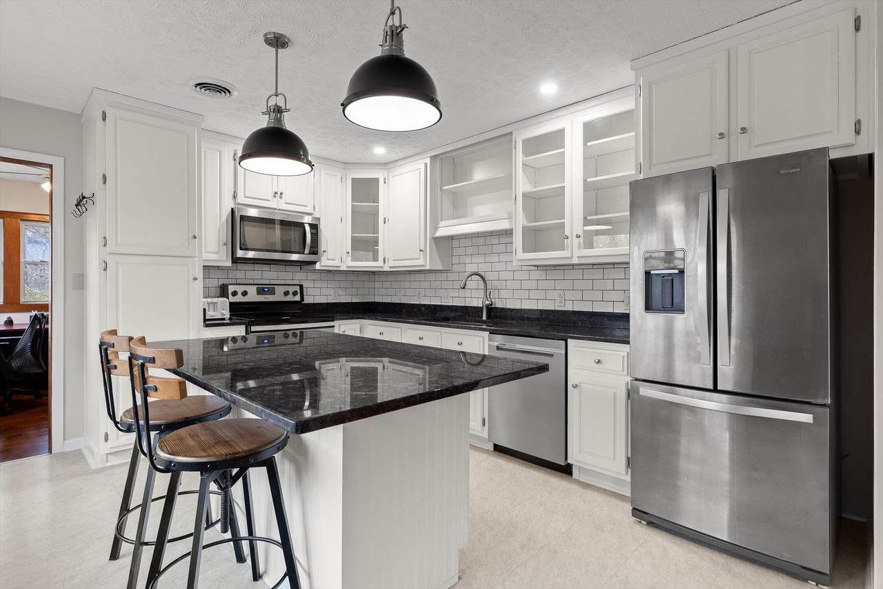 28 Lynn Road - Photo 1