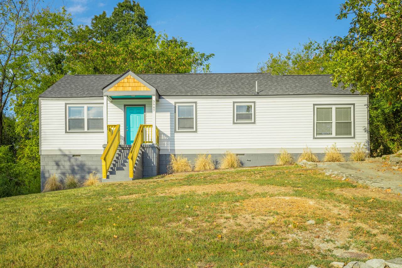 3907 Sells Dr - Photo 1