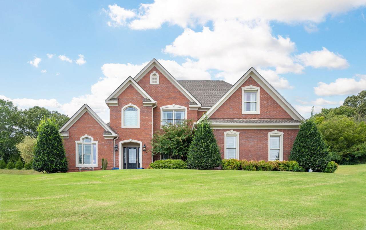 153 Thorncrest Drive - Photo 1