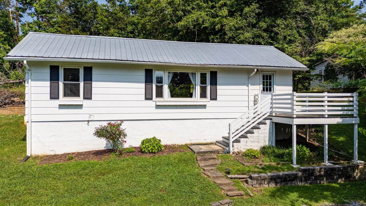 174 Hays Hollow Road - Photo 1