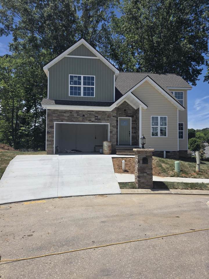 604 Harvey Lane - Photo 1