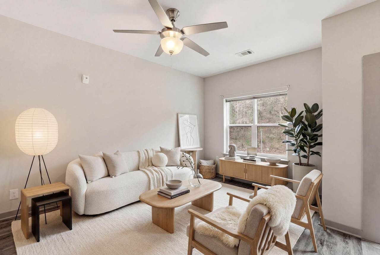 782-307 Riverfront Parkway - Photo 1