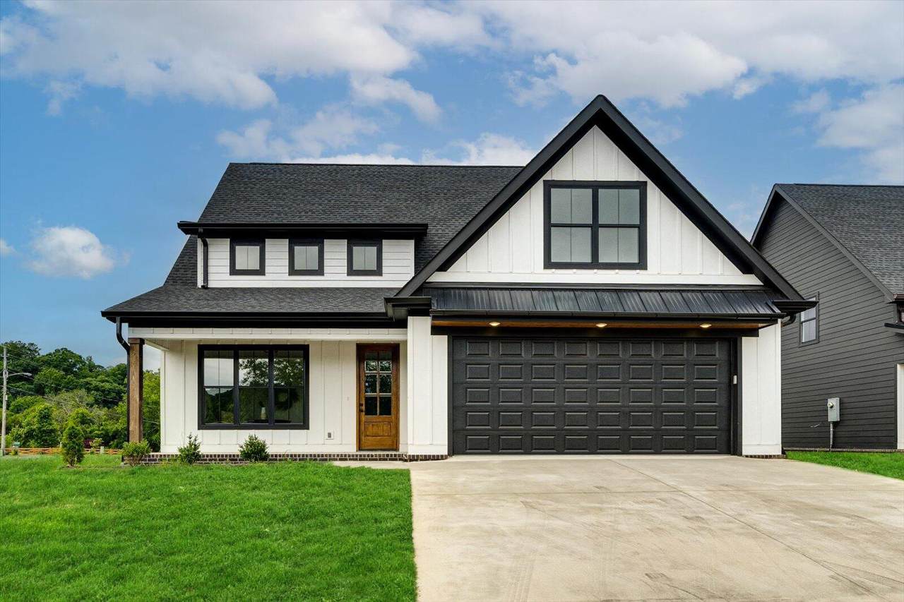 105-N W Arthur Lane - Photo 1