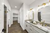 415 Hampton Way - Photo 11