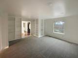 1917 Crystal Lake Lane - Photo 15