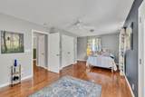 427 Oakwood Terrace - Photo 17