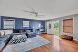427 Oakwood Terrace - Photo 4