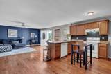 427 Oakwood Terrace - Photo 8