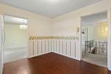 909 Chestnut Wood Lane - Photo 11