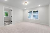 638-82 Ladd Avenue - Photo 18