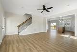2303 Guinevere Parkway - Photo 7
