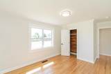 913 Woodmore Terrace - Photo 29