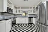 809 Park Avenue - Photo 17