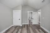 828 Henderson Avenue - Photo 18