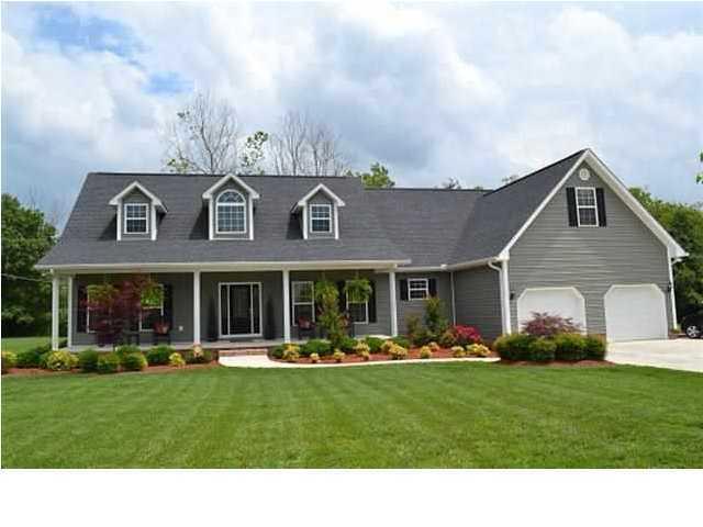 111 Lenore Ln - Photo 1