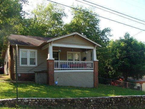 614 Phoenix Ave - Photo 1