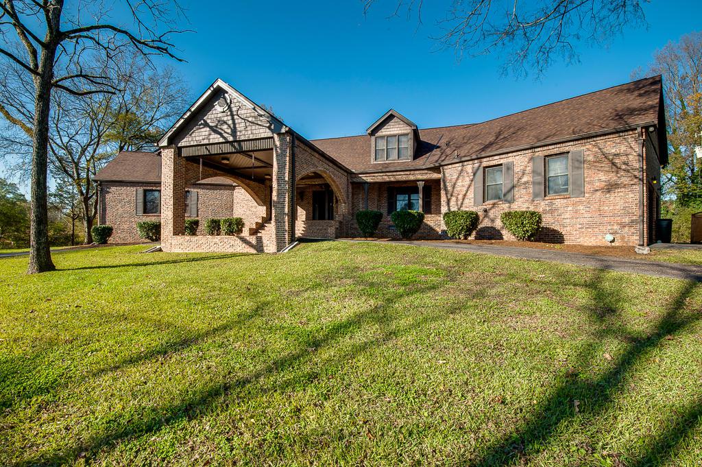 1630 Mary Dupre Dr - Photo 1