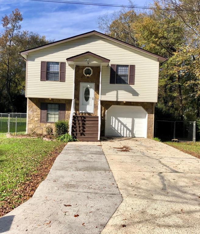 1311 Swope Dr - Photo 1