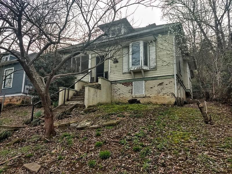 4611 Alabama Ave - Photo 1