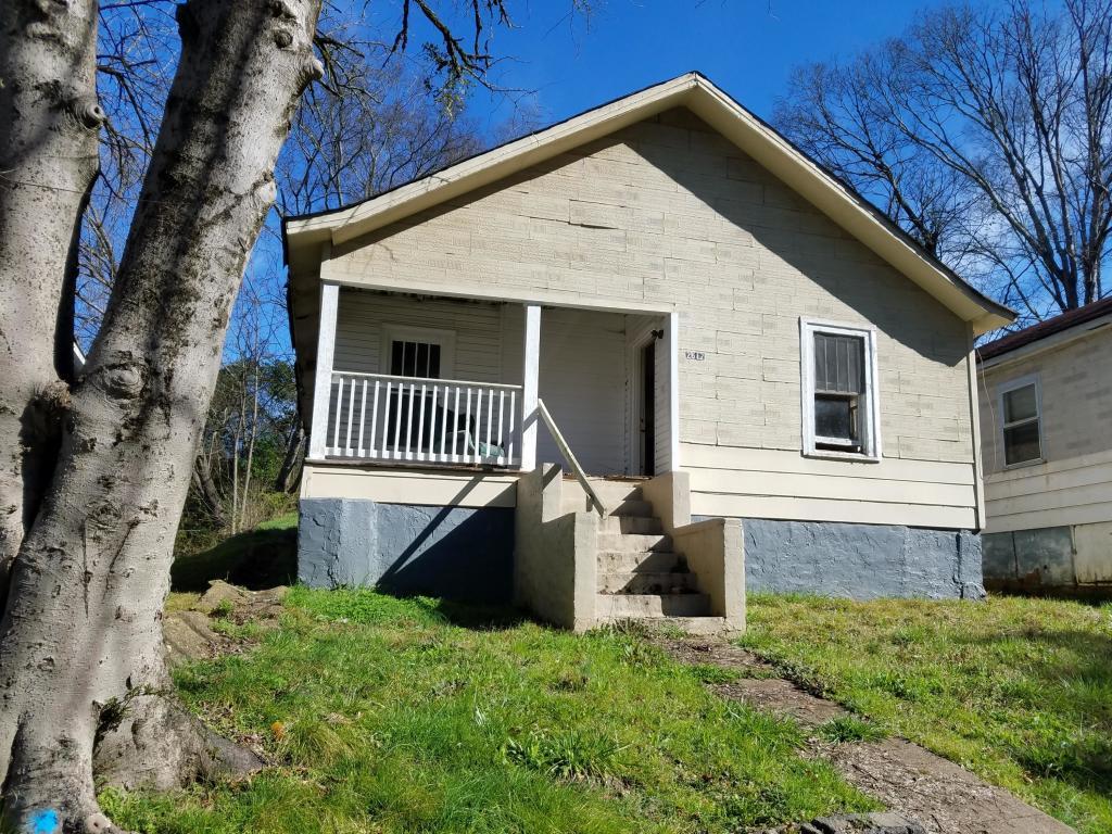 2617 18th St - Photo 1