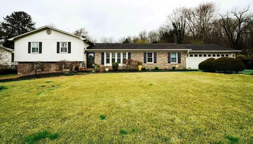 965 Robin Hood Dr - Photo 1