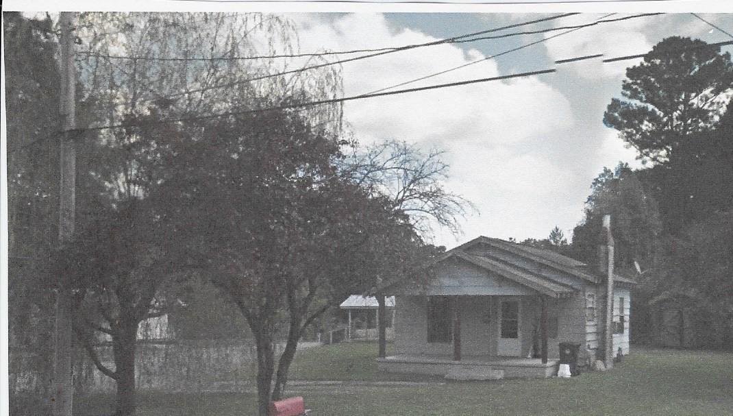 801 Chestnut St - Photo 1