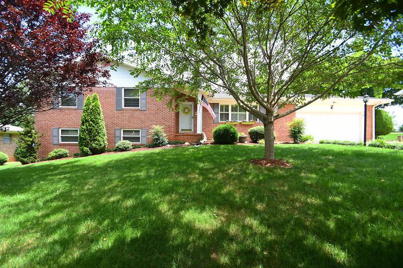 2510 Sharron Dr - Photo 1