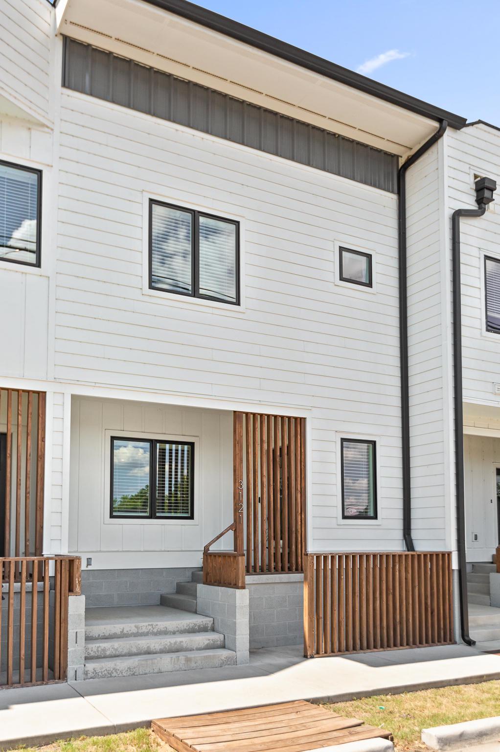 3121 Saint Elmo Ave - Photo 1