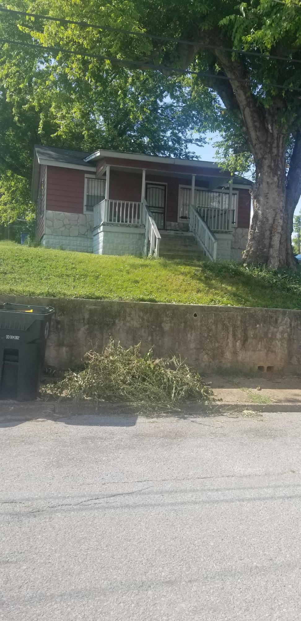 4201 Oakland Ave - Photo 1