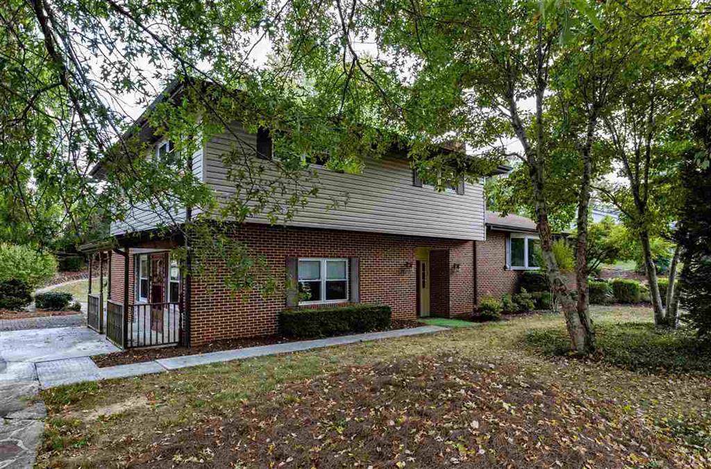 1034 Evergreen Dr - Photo 1