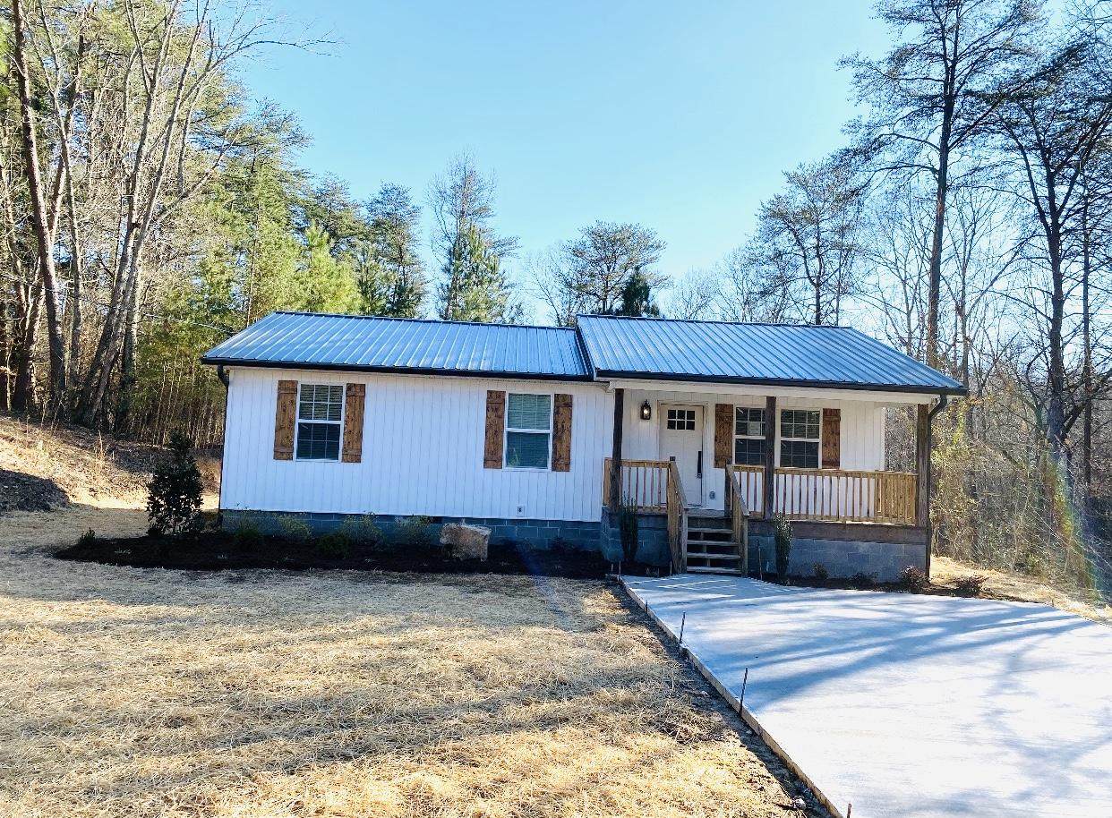 909 Henderson St - Photo 1