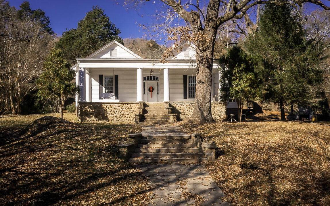 800 Holly Ave - Photo 1
