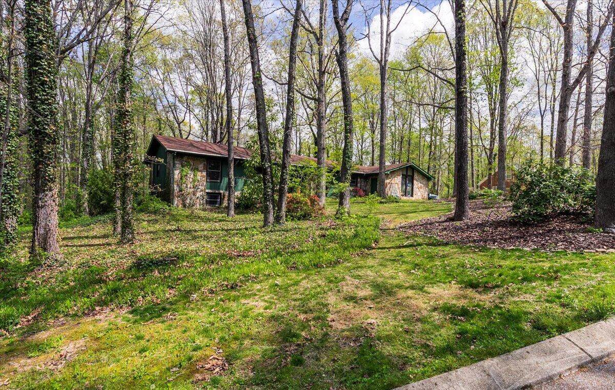 806 Glamis Cir - Photo 1