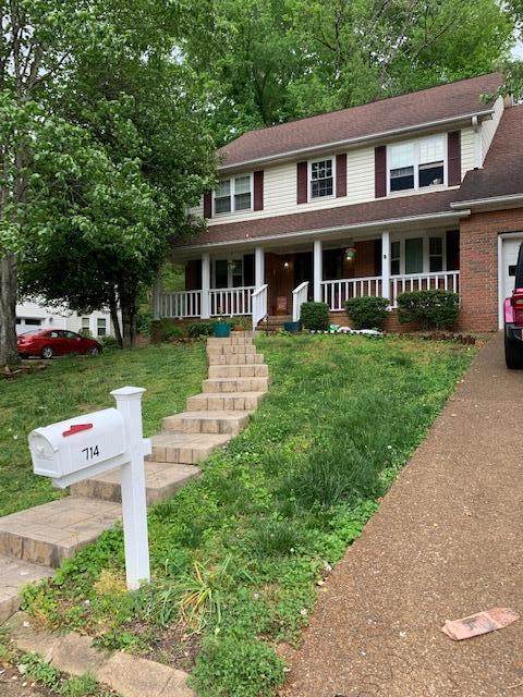 714 Creek Dr - Photo 1