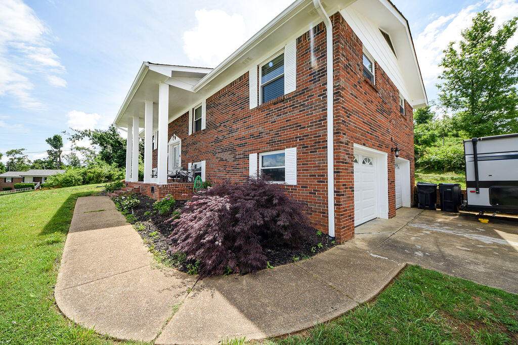 https://bt-photos.global.ssl.fastly.net/chattanooga/orig_boomver_1_1356879-2.jpg