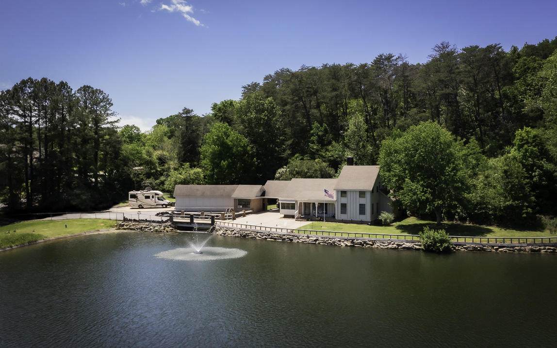 206 Lake Hills Dr - Photo 1