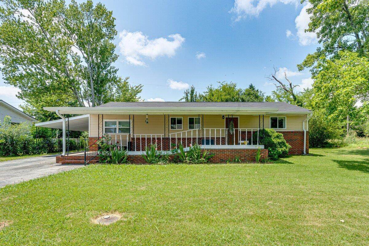 1409 Meadow Lark Ln - Photo 1