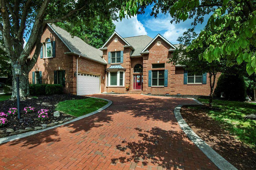 3912 Legends Way - Photo 1