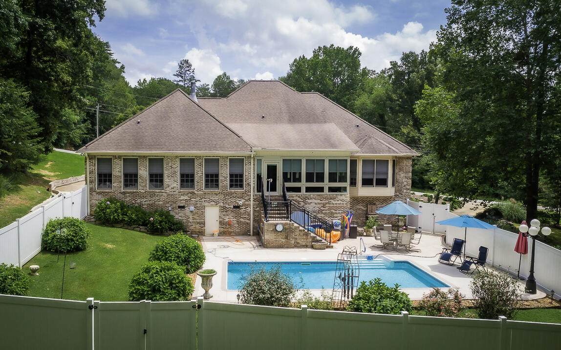 https://bt-photos.global.ssl.fastly.net/chattanooga/orig_boomver_1_1359946-2.jpg
