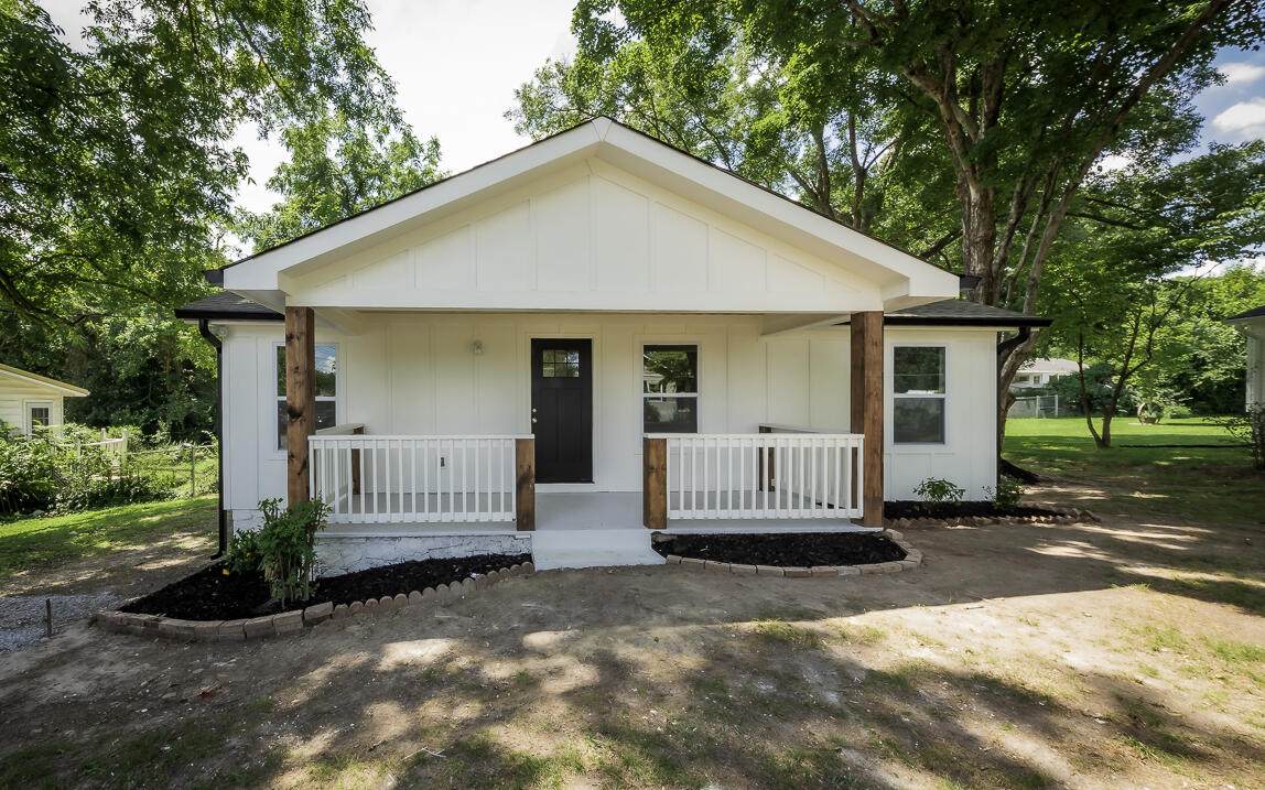 3312 Maple Ln - Photo 1