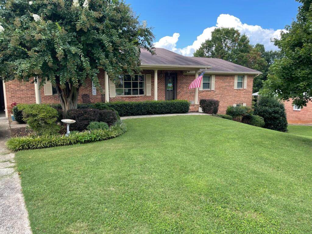 1709 Skyline Dr - Photo 1