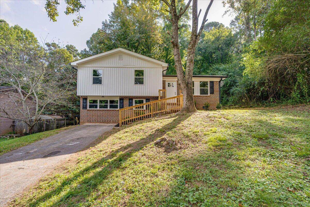 5896 Stonewall Dr - Photo 1
