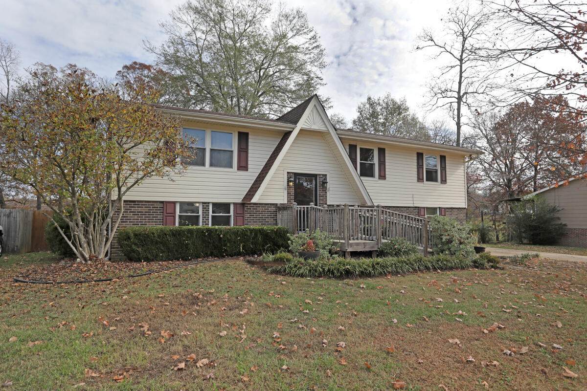 1907 Bay Hill Dr - Photo 1