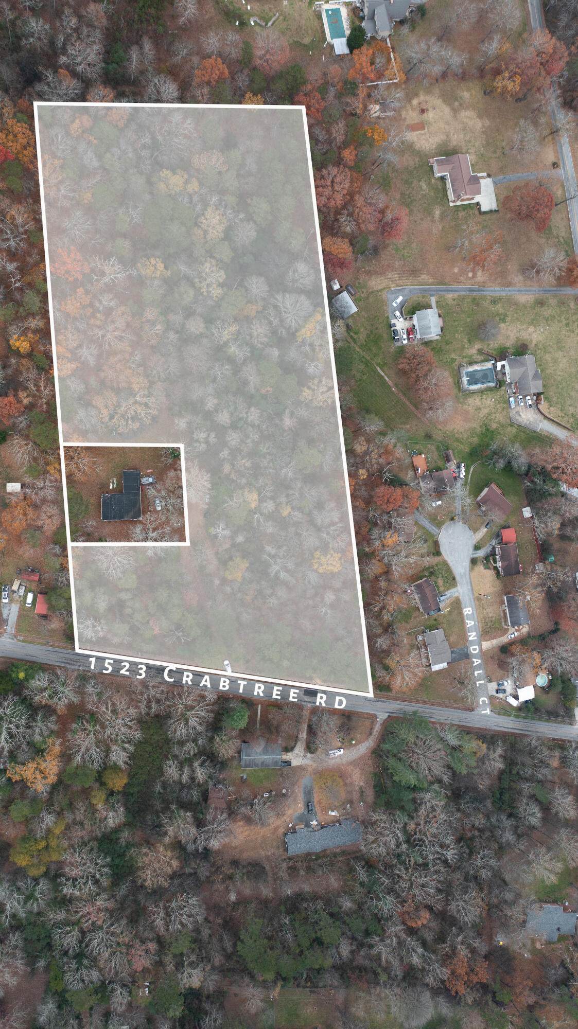 1523 Crabtree Rd - Photo 1