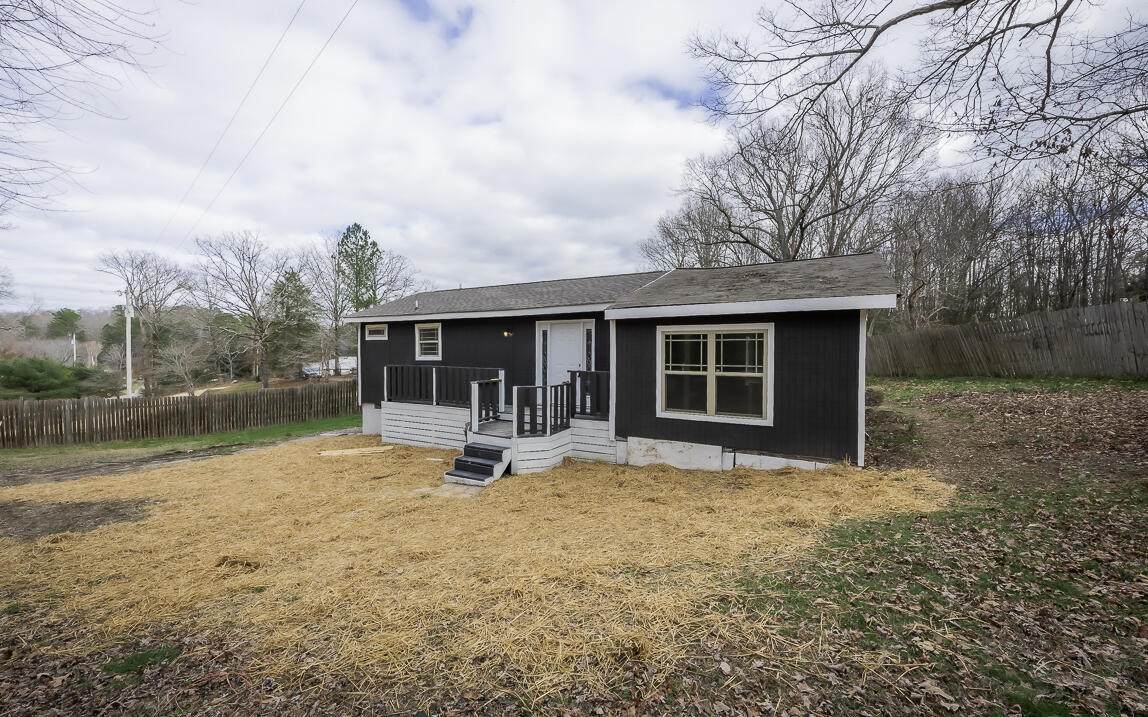 493 Akins Rd - Photo 1