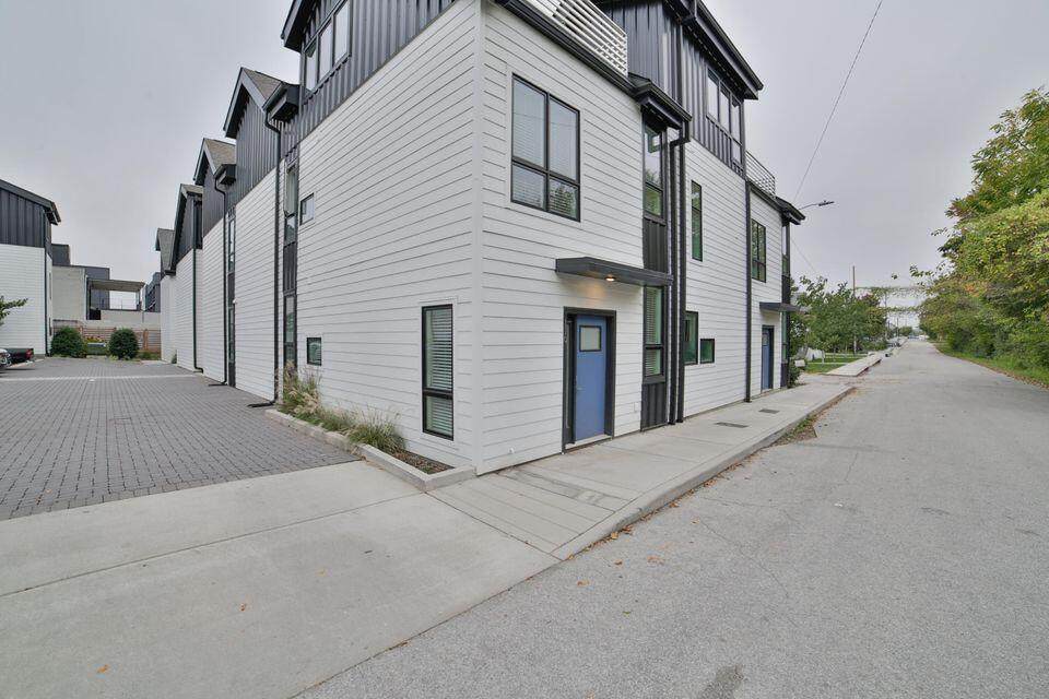 1516 Adams St - Photo 1