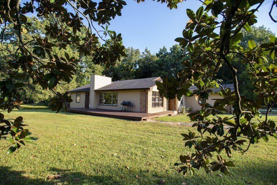 673 Highway 150 - Photo 1
