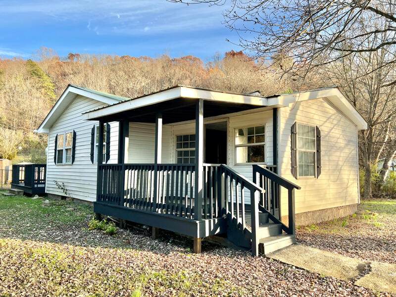 326 Inman St - Photo 1
